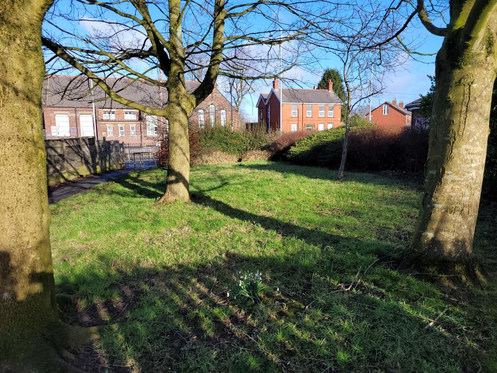 Lot: 43 - FREEHOLD PARCEL OF LAND - View of land taken from southern boundary
